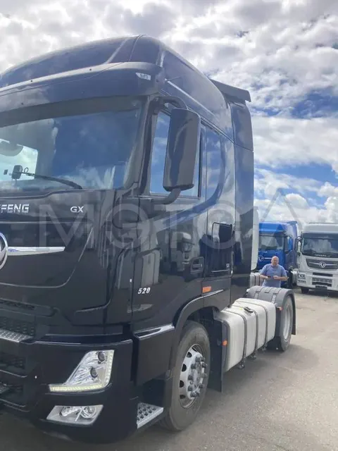 Грузовой тягач седельный Dongfeng GX 4x2, 2023 года
