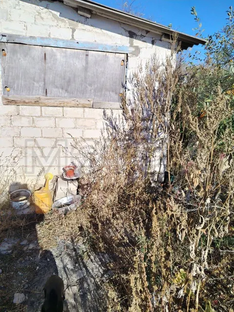 1/4 доля дома и 1/4 доля земельного участка в Волгоградской обл.