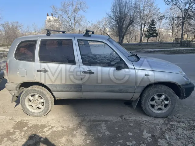 Chevrolet Niva, 2005 года, 80 лс, 263700 км, полный привод