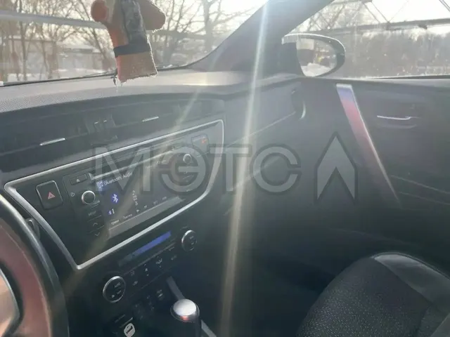 Toyota Auris, 2013 года, 132 лс, 67000 км, АКПП