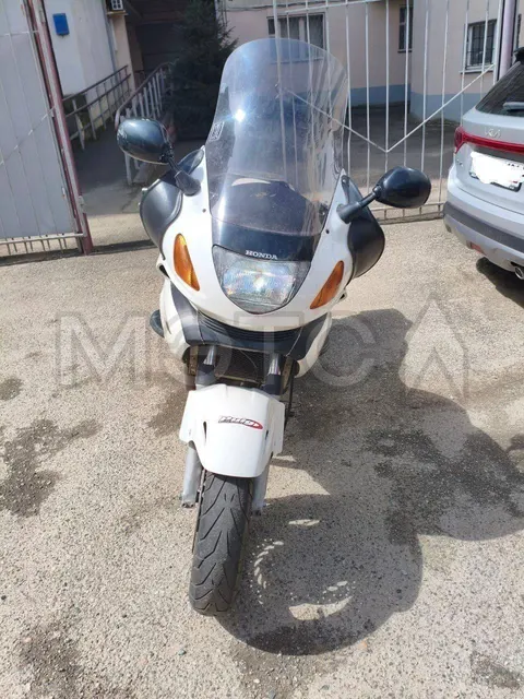 Мотоцикл HONDA NT650V, 2000 года