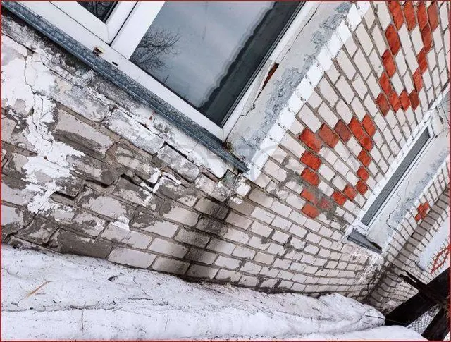 1/3 доля квартиры и 1/3 доля земельного участка в Курганской обл.