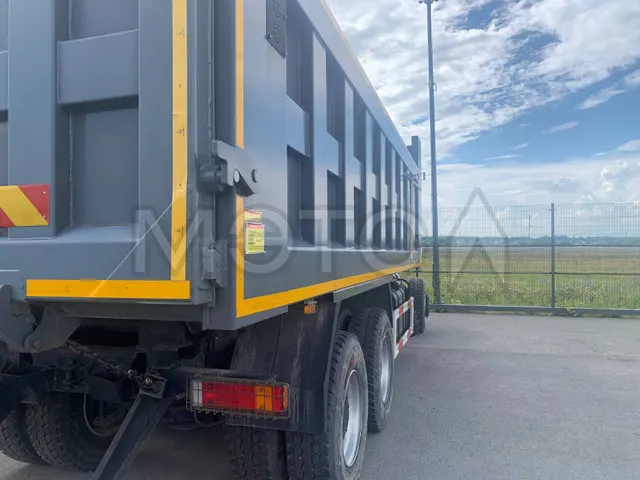 Самосвал Dongfeng KC 8x4, 2023 года