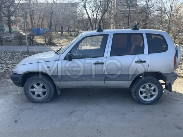 Chevrolet Niva, 2005 года, 80 лс, 263700 км, полный привод