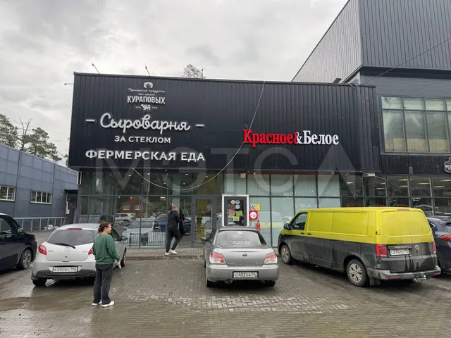 Помещения и 3/4 доли земельного участка на Алтае