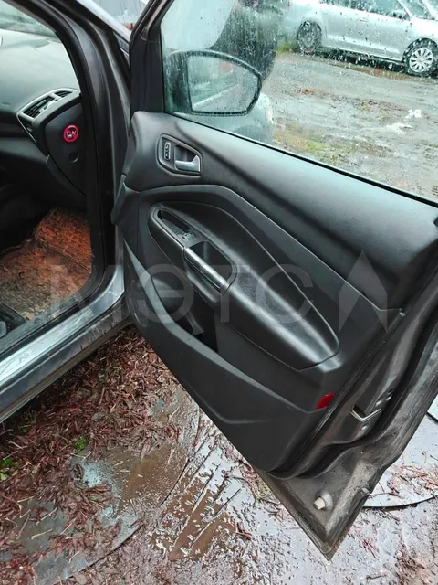 Ford Kuga, 2013 года, 182,2 лс, 172200 км, полный привод, АКПП