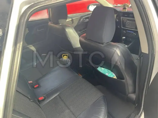 Toyota Auris, 2013 года, 132 лс, 67000 км, АКПП