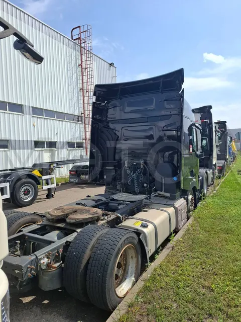 Грузовой тягач шасси Renault T-SERIE 4x2, 2016 года