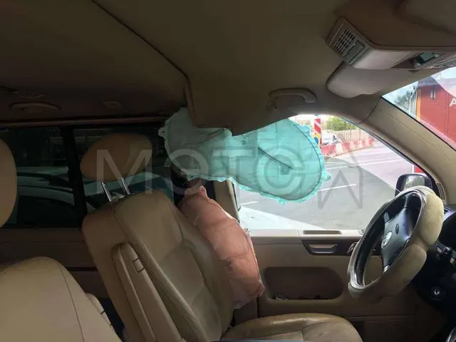 Volkswagen Multivan, 2008 года, 102 лс