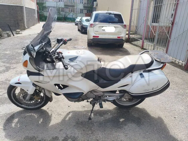 Мотоцикл HONDA NT650V, 2000 года