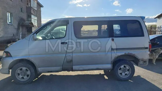 Toyota Hiace Regius, 1979 года