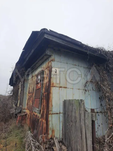 1/2 доля дома, 1/2 доля сарая и 1/2 доля земельного участка в Саратовской обл.