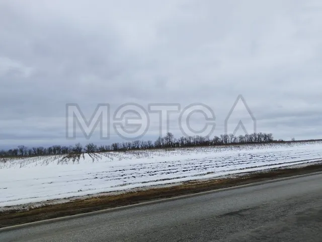 490/218562 доли на земельный участок в Белгородской обл.