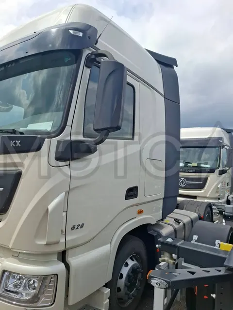 Седельный тягач Dongfeng KX 4x2, 2023 года
