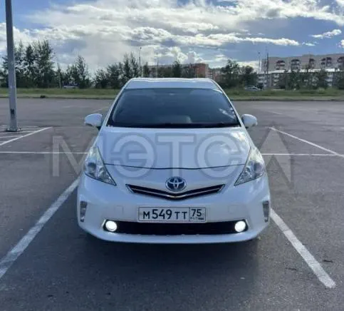 Toyota Prius Alpha, 2014 года, 99 лс, 258000 км, АКПП