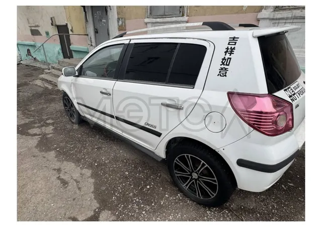 Geely MK Cross, 2013 года, 94 лс