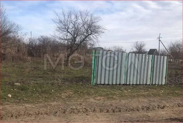 Земельный участок в Астраханской обл., 719 кв.м.