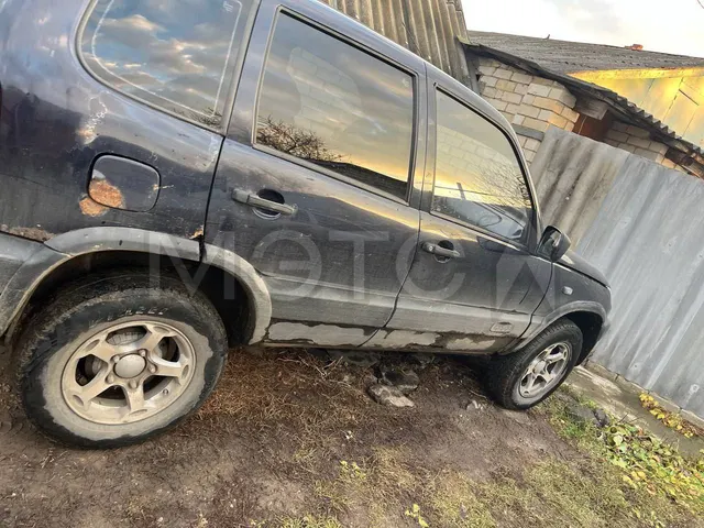 Chevrolet Niva, 2004 года, 79.6 лс, 238 932 км, полный привод