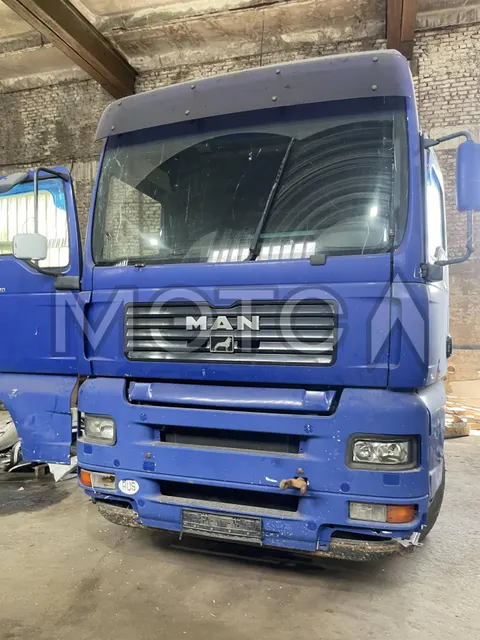 Грузовой тягач MAN TGA 18.480, 2005 года