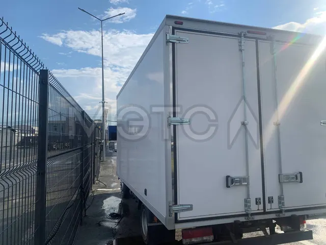 Специализированный, фургон изотермический Dongfeng Promteh Kapitan-T, 2024 года
