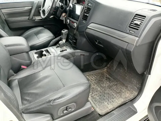 Mitsubishi Pajero, 2013 года, 178 лс, 160200 км, полный привод, АКПП