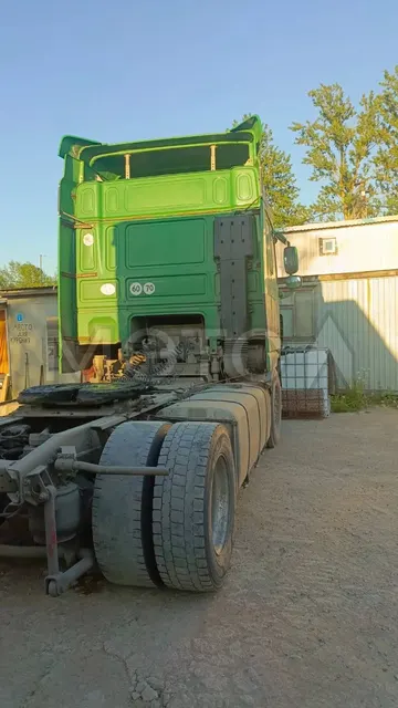 Грузовой тягач DAF-95XF430, 2004 года