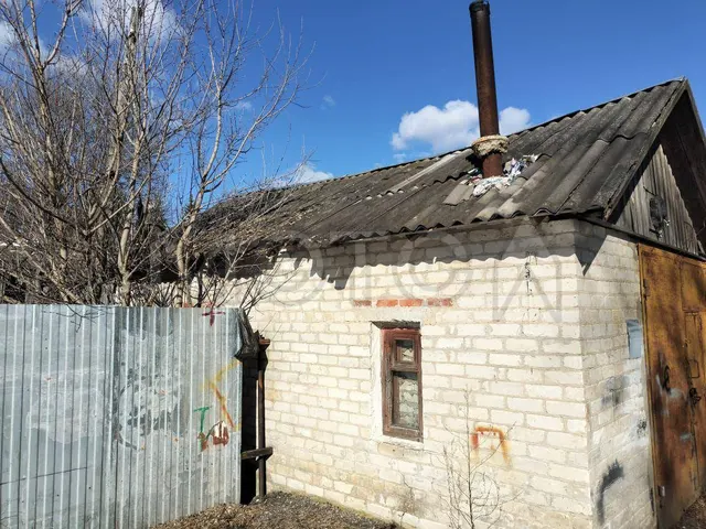 Здание 25,2 кв.м. и земельный участок 28+/-2 кв.м. в Калужской обл.