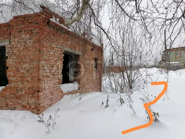 1/2 доля здания в Свердловской обл.