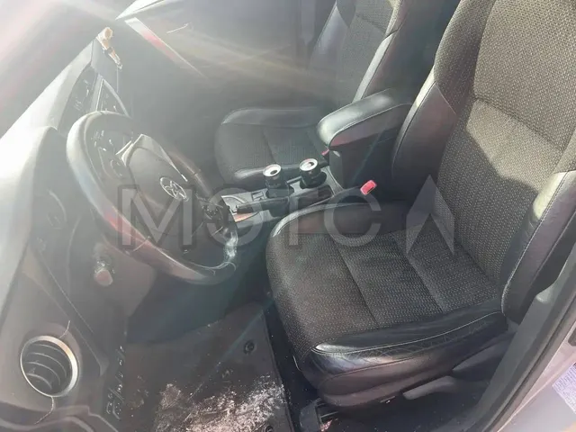 Toyota Auris, 2013 года, 132 лс, 67000 км, АКПП