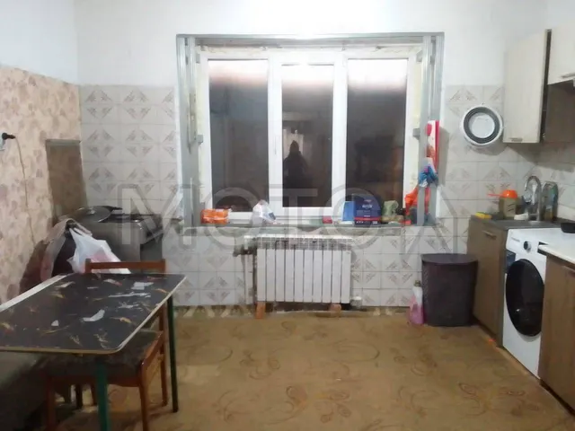 1/4 доля дома и 1/4 доля земельного участка в Свердловской обл.