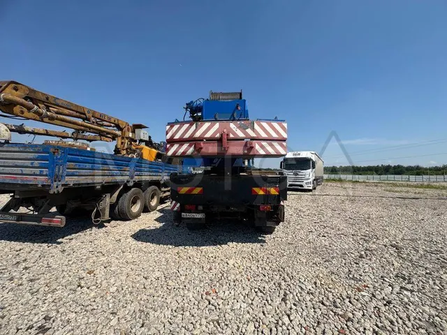 Кран автомобильный КС-55729-5B на шасси КАМАЗ, 2013 года
