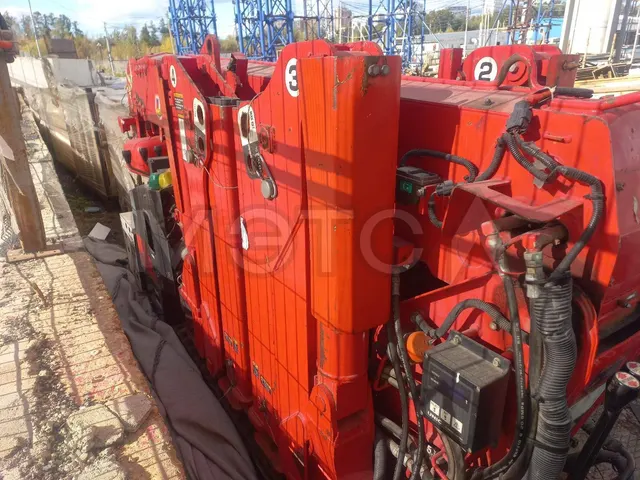 Кран-манипулятор гусеничный UNIC URW295C1GM (Furukawa), 2012 года.