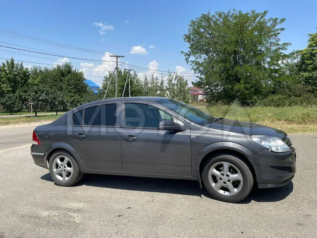 Opel Astra, 2010 года, 115 лс