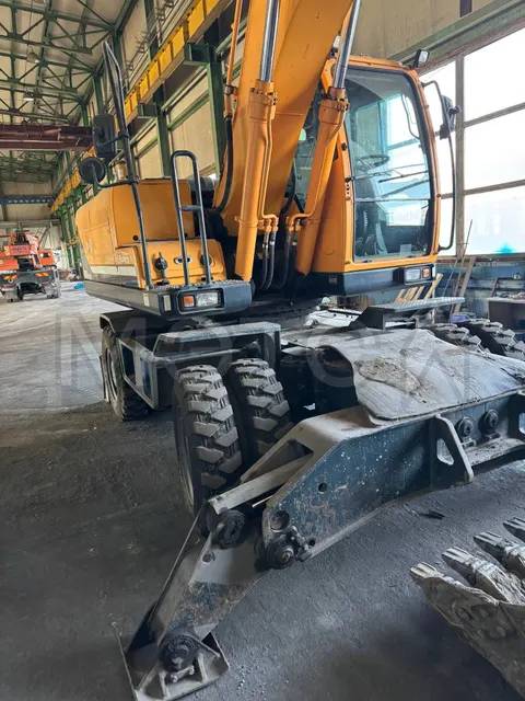 Экскаватор колесный Hyundai R180W-9S, 2013 года