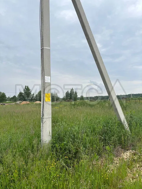 Земельный участок в Ленинградской обл., 598 кв.м.