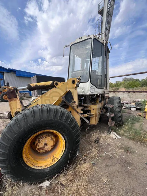 Автопогрузчик фронтальный Амкодор 333ВY3F333BO505