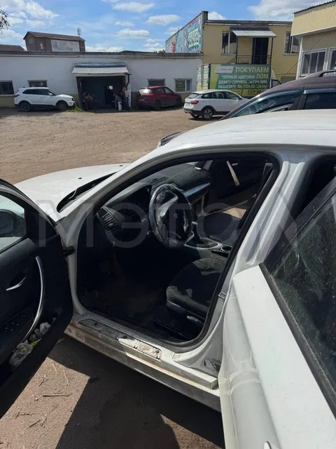 BMW 1 серии, 2011 года, 116 лс, 329370 км, АКПП
