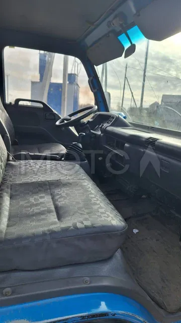 Грузовой фургон Isuzu NQR 3784D1, 2007 года