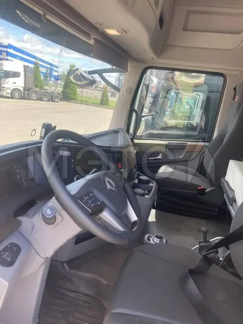 Грузовой тягач седельный Dongfeng GX 4x2, 2023 года