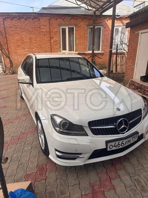 Mercedes-Benz C-Класс, 2011 года, 156 лс, 218895 км, АКПП