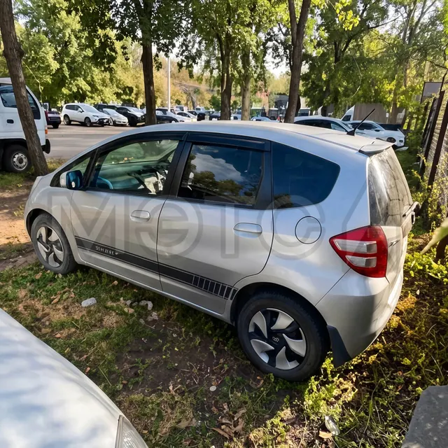 Honda Fit, 2010 года, 100 лс, 308583 км, АКПП
