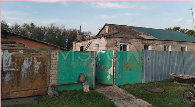 1/6 доля дома и 1/6 доля земельного участка в Саратовской обл.