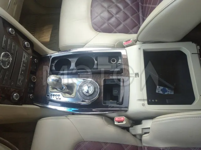 Infiniti QX56, 2012 года, 405 лс, 100000 км, полный привод, АКПП