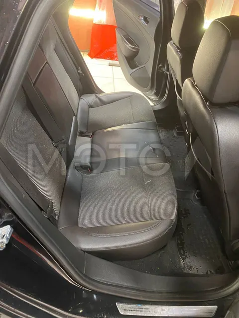 Opel Astra, 2010 года, 180 лс, 214993 км, АКПП
