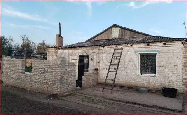 1/6 доля дома и 1/6 доля земельного участка в Саратовской обл.