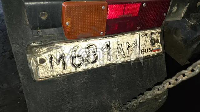 Жилой вагончик; Автомашина КАМАЗ 55111, 1996 года