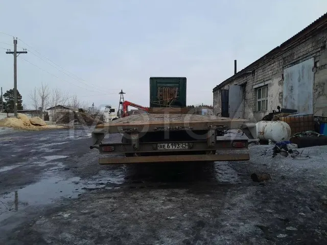 Прицеп FREUEHAUF, 2005 года