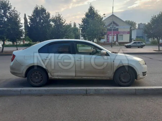 Skoda Rapid, 2015 года, 105 лс, 556446 км