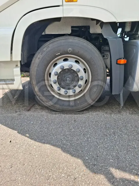 Седельный тягач Dongfeng KX 4x2, 2023 года