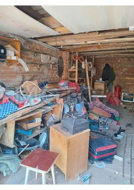 1/2 (1/6 + 1/3) доля гаража в Астраханской обл.